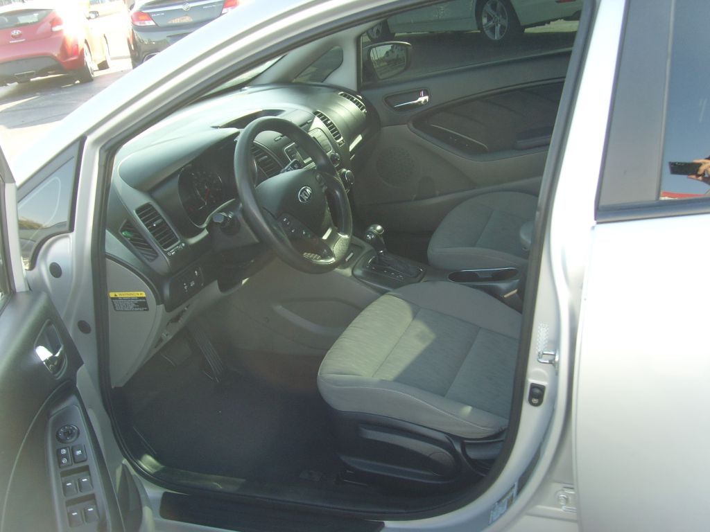 2015 Kia Forte Image 18
