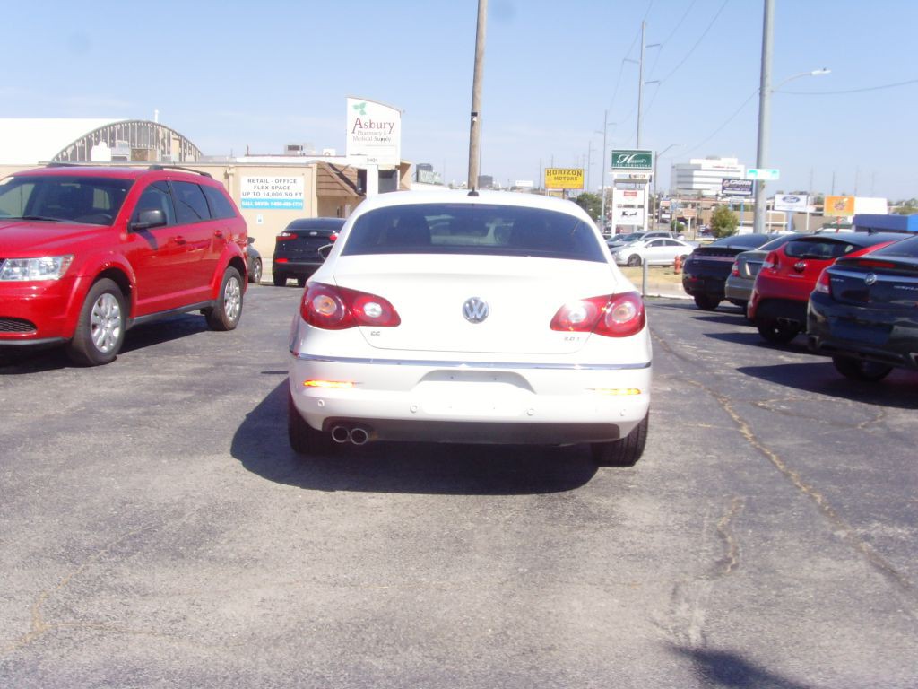 2010 Volkswagen CC Image 6