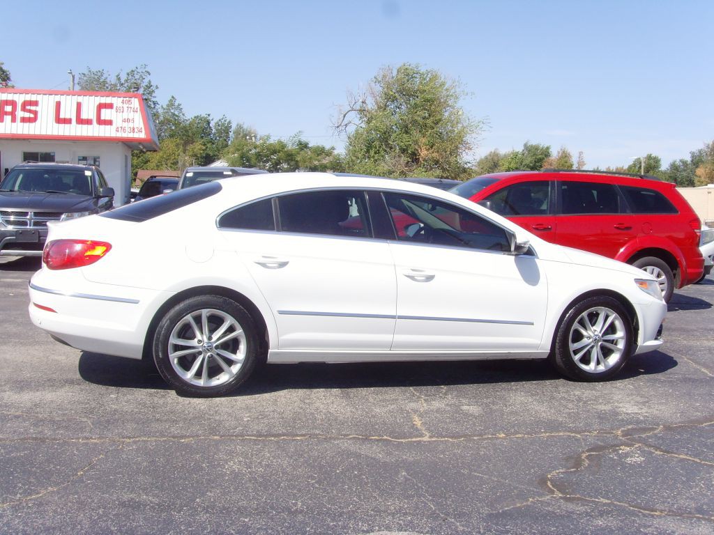 2010 Volkswagen CC Image 8