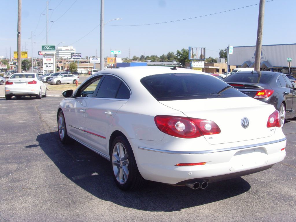 2010 Volkswagen CC Image 18