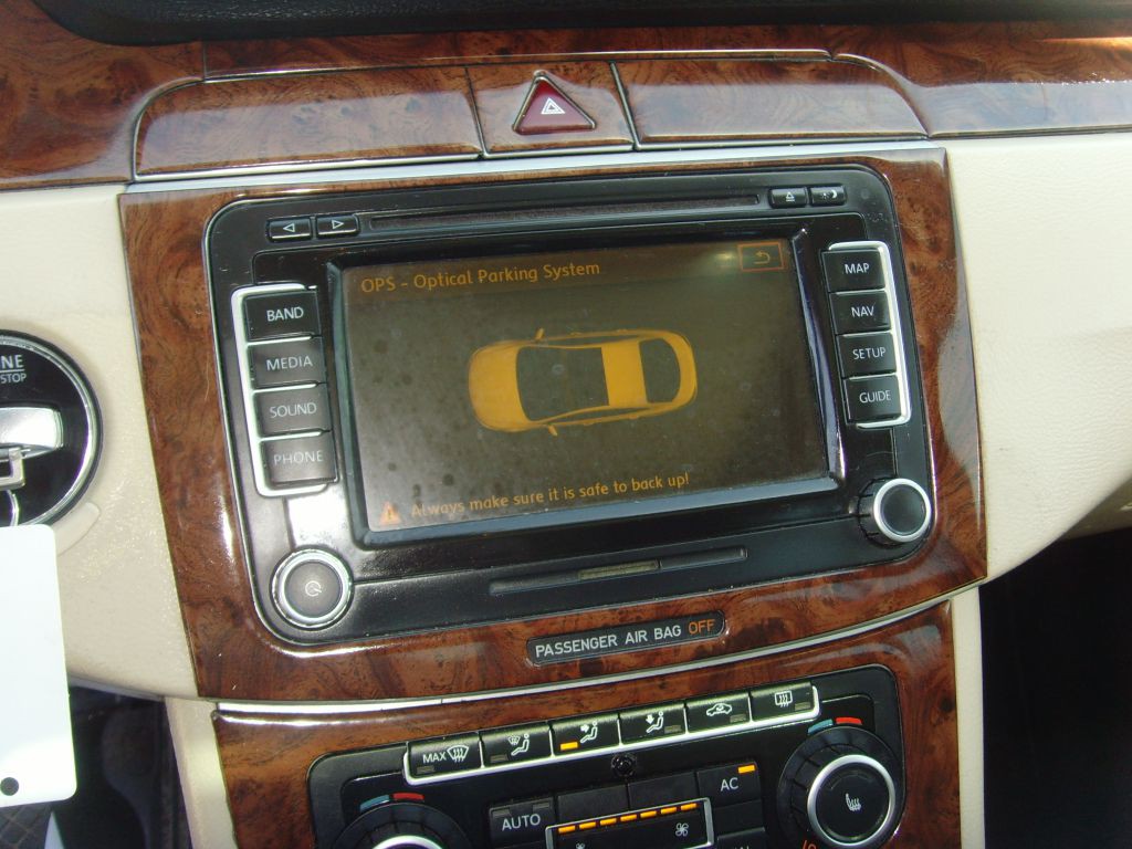 2010 Volkswagen CC Image 25