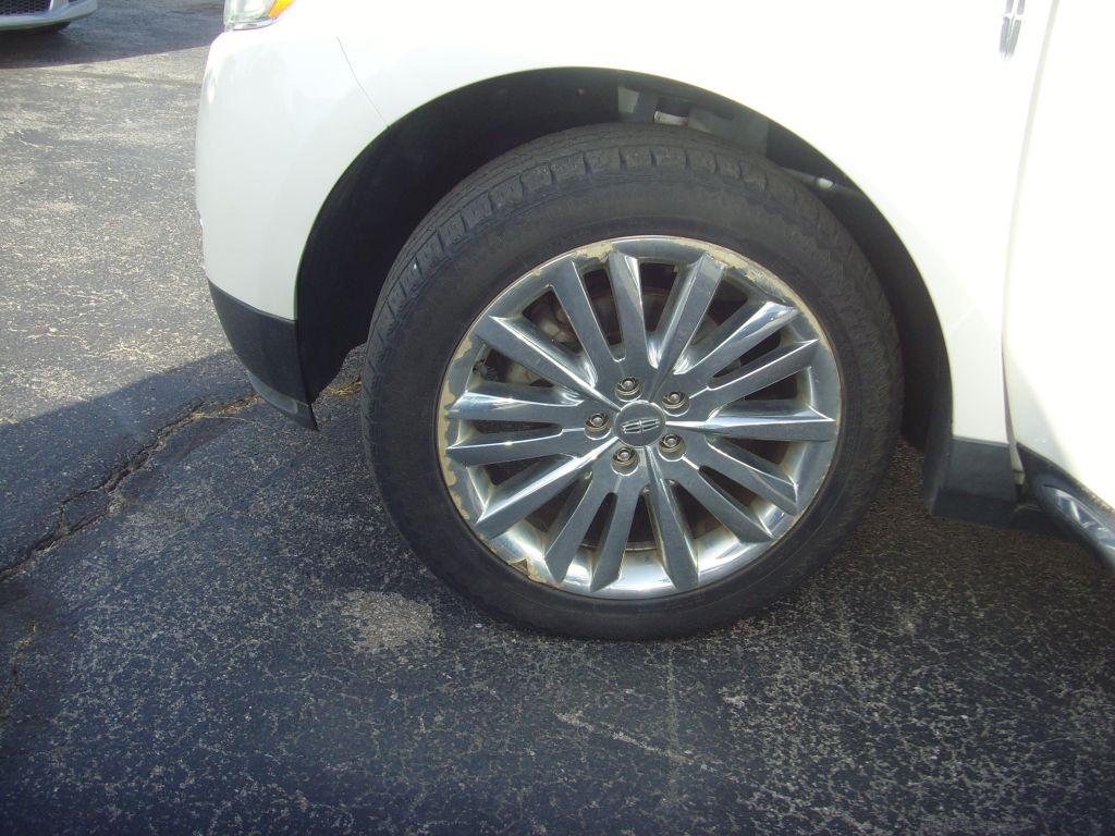 2013 Lincoln MKX Image 24