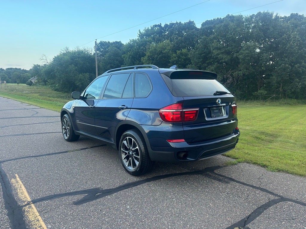2011 BMW X5 Image 3