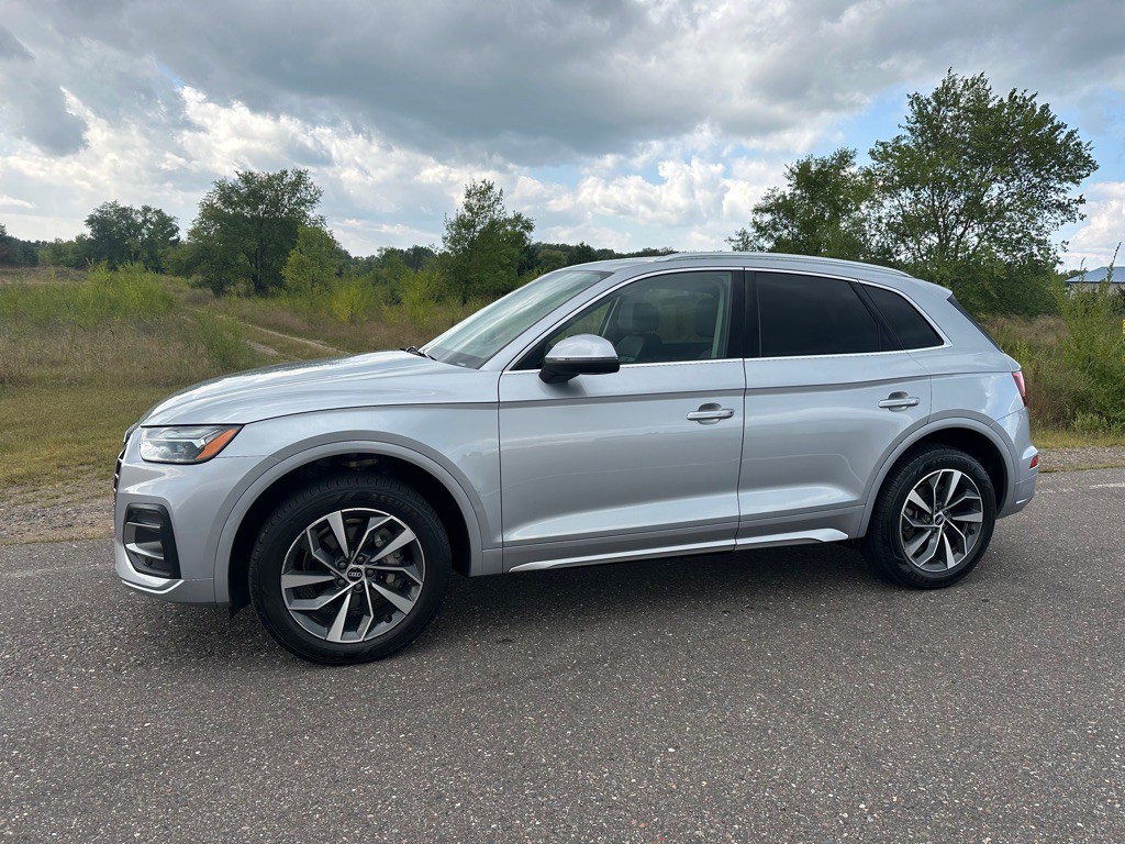 2021 Audi Q5 Image 2