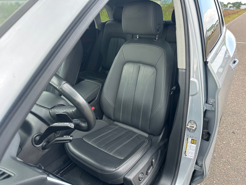 2021 Audi Q5 Image 8