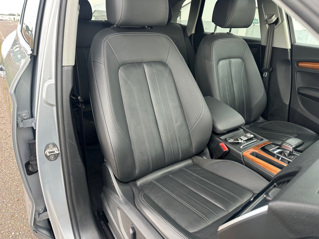 2021 Audi Q5 Image 9