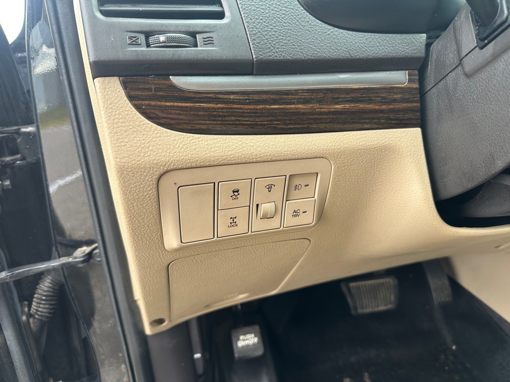 2011 Hyundai Santa Fe Image 9