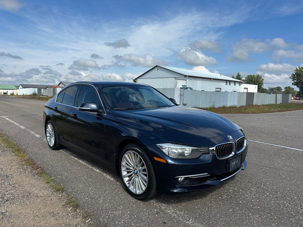 2013 BMW 3 Series Image 6