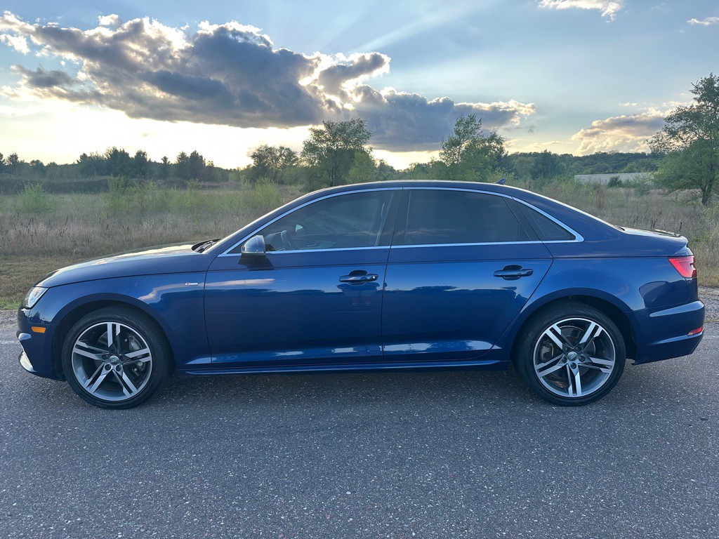 2017 Audi A4 Image 2