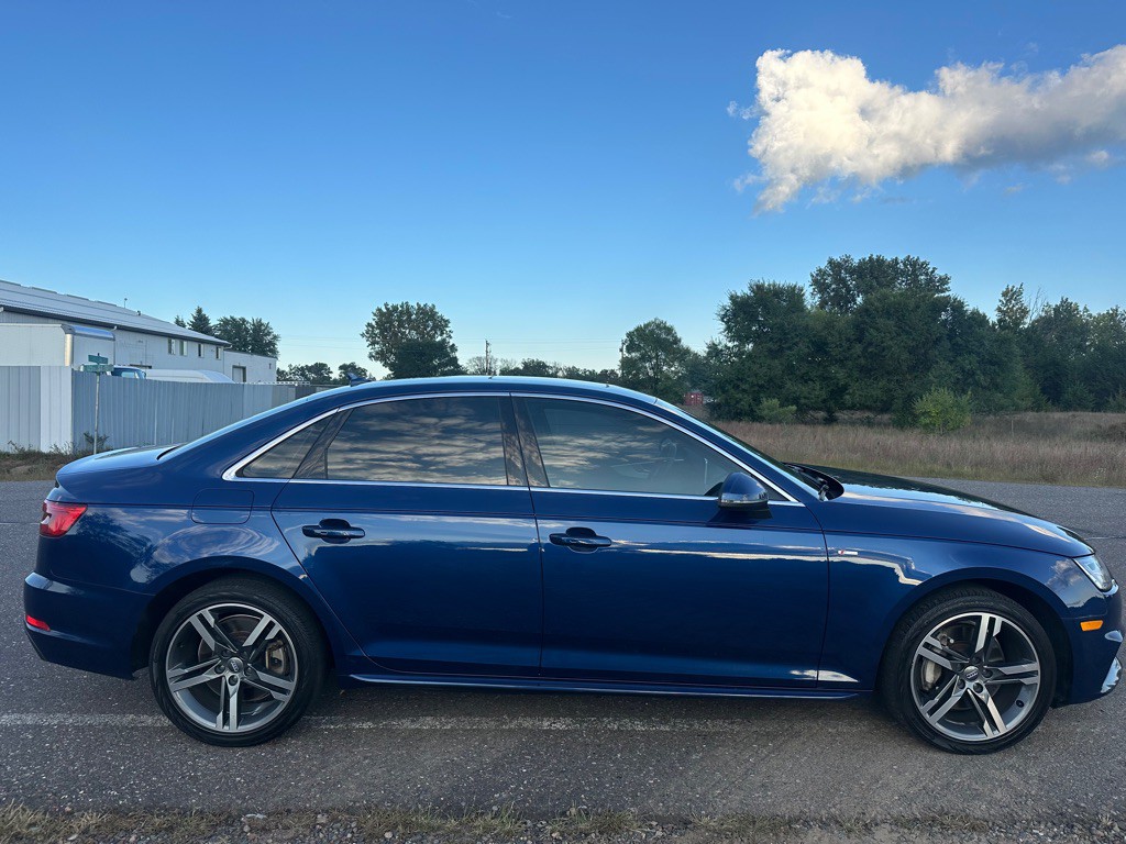 2017 Audi A4 Image 5