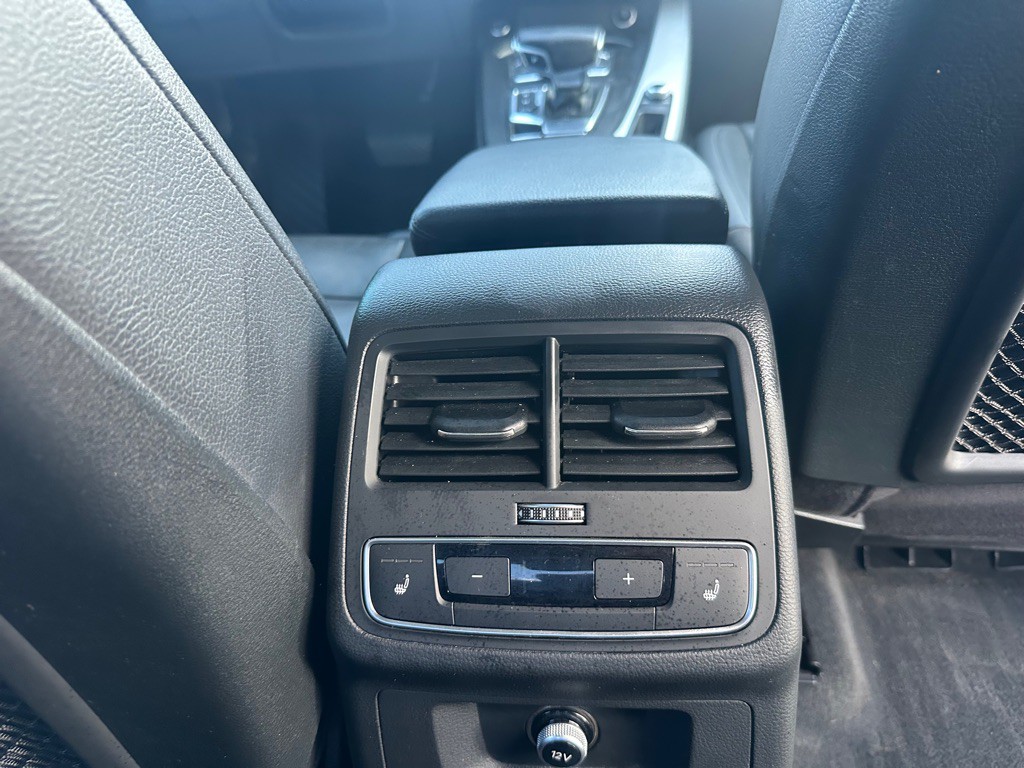 2017 Audi A4 Image 11