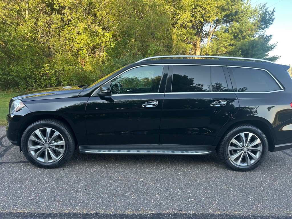 2015 Mercedes-Benz GL-Class Image 2
