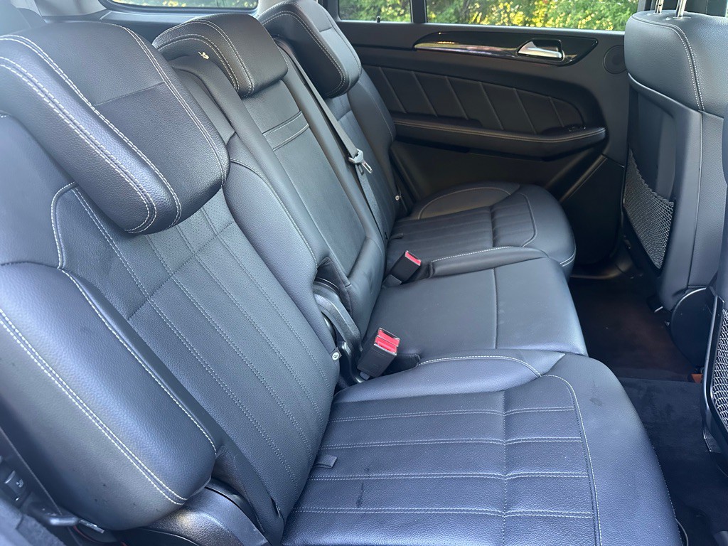 2015 Mercedes-Benz GL-Class Image 9