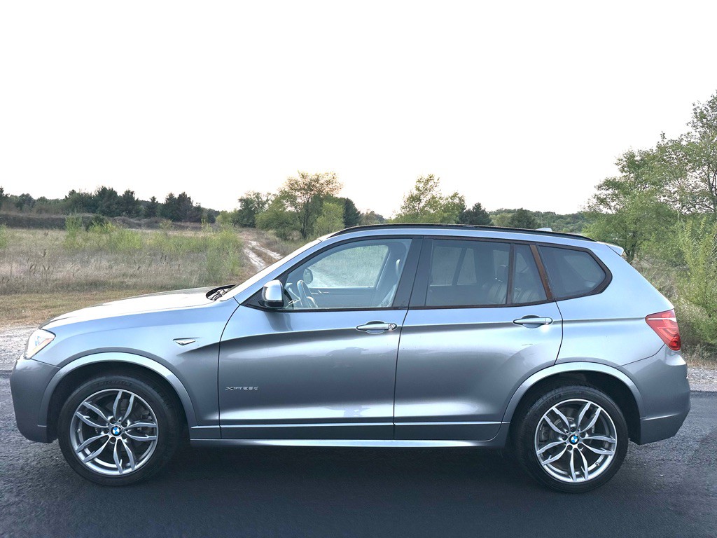 2016 BMW X3 Image 2