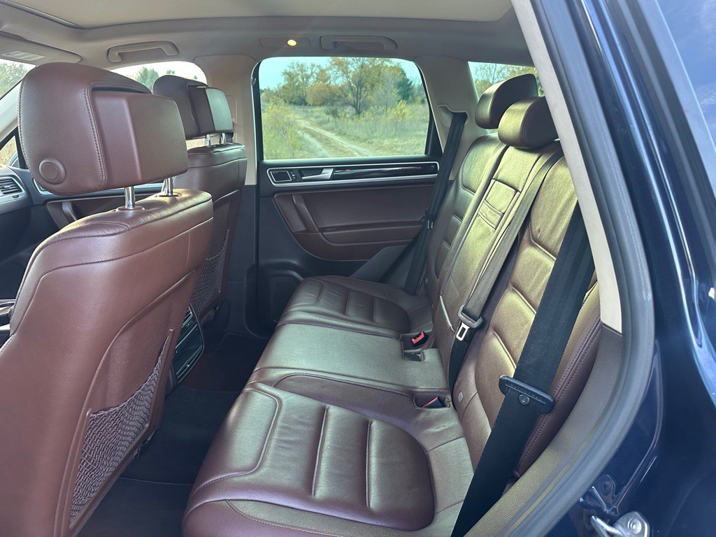 2014 Volkswagen Touareg Image 10