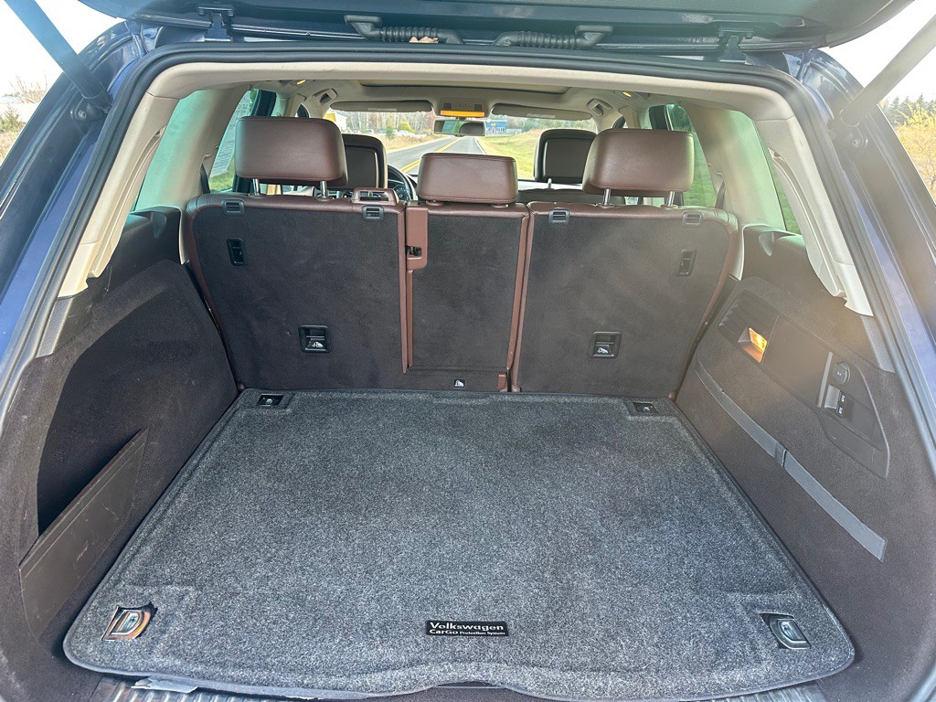 2014 Volkswagen Touareg Image 11