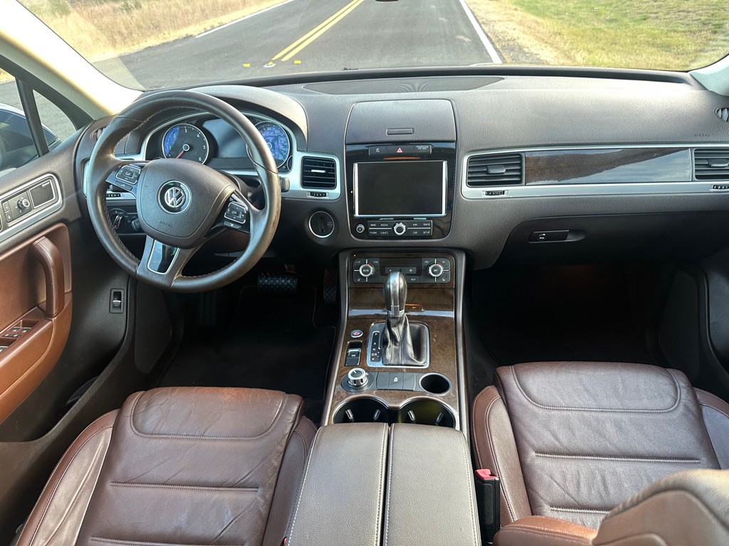 2014 Volkswagen Touareg Image 12