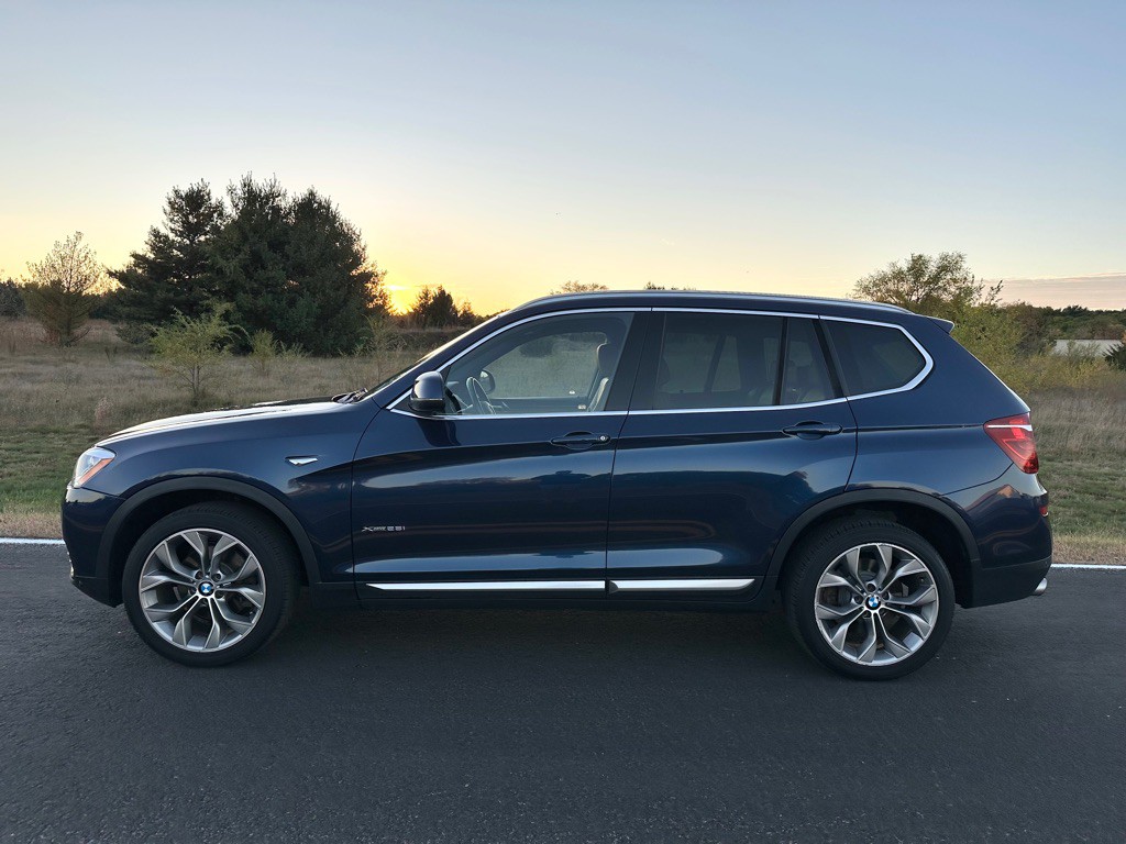 2017 BMW X3 Image 2