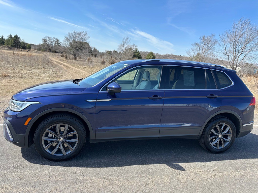 2022 Volkswagen Tiguan Image 2