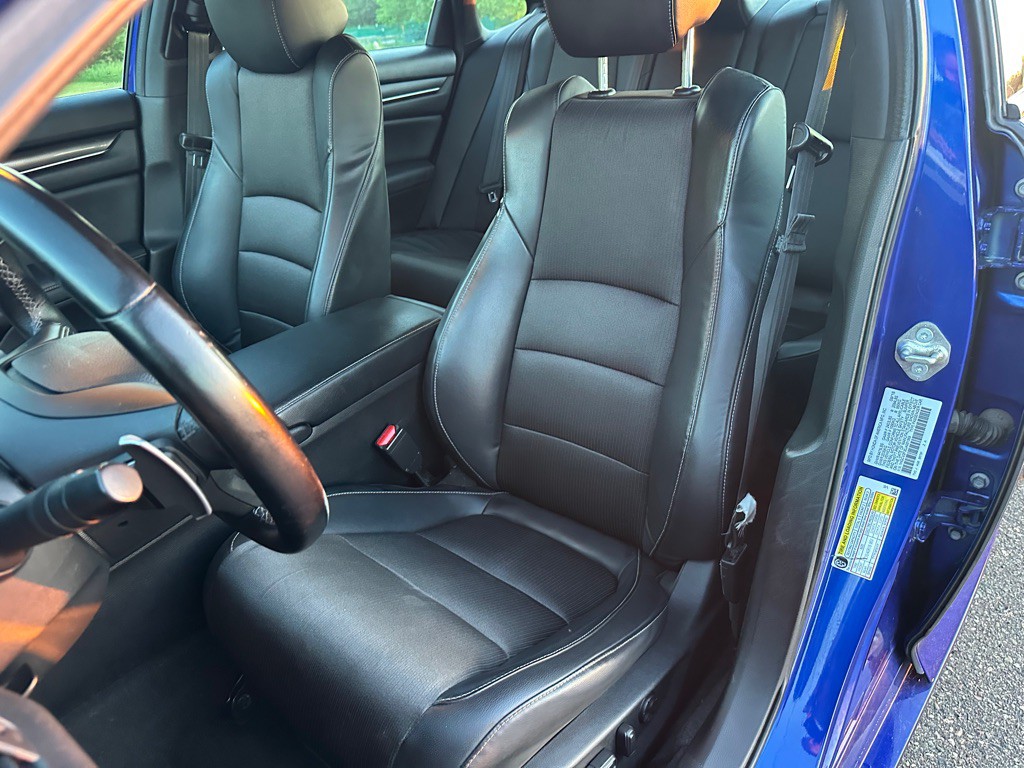 2018 Honda Accord Image 8