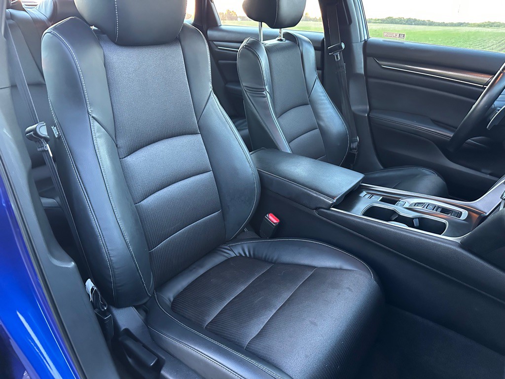 2018 Honda Accord Image 9