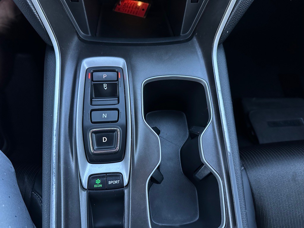 2018 Honda Accord Image 16