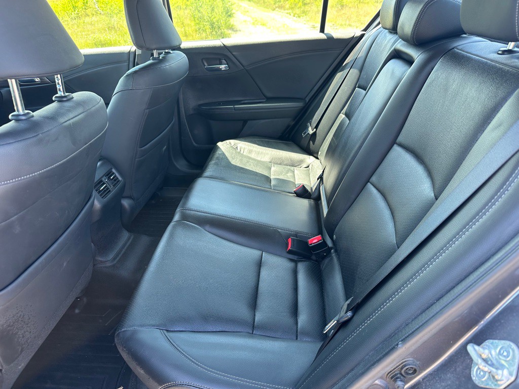 2017 Honda Accord Image 9