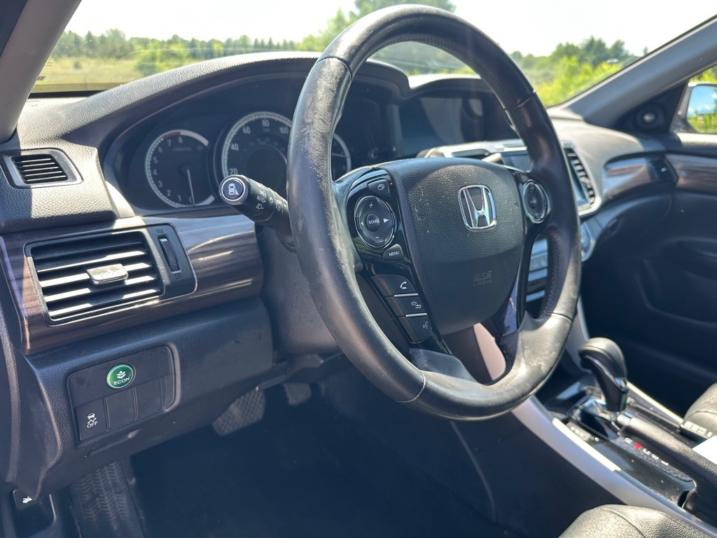 2017 Honda Accord Image 12
