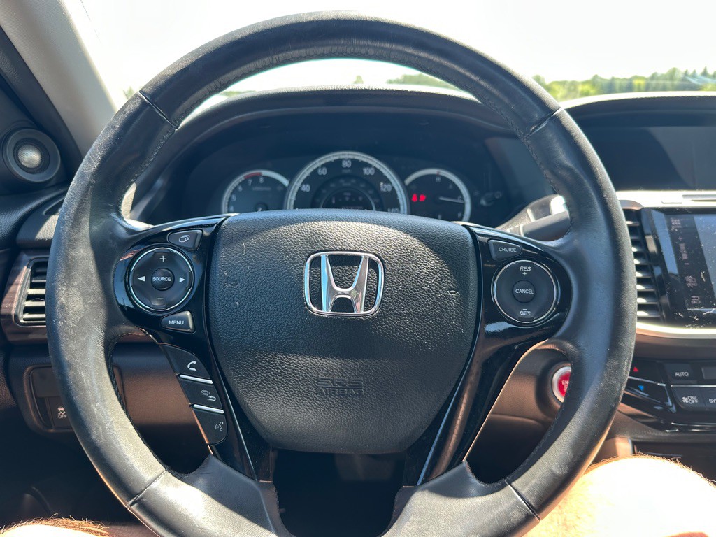 2017 Honda Accord Image 13