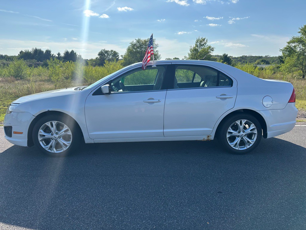 2012 Ford Fusion Image 2