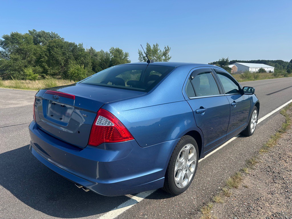 2010 Ford Fusion Image 4