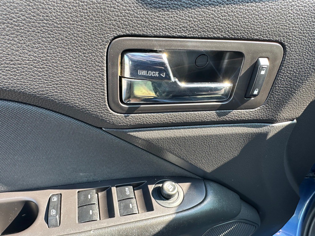 2010 Ford Fusion Image 12