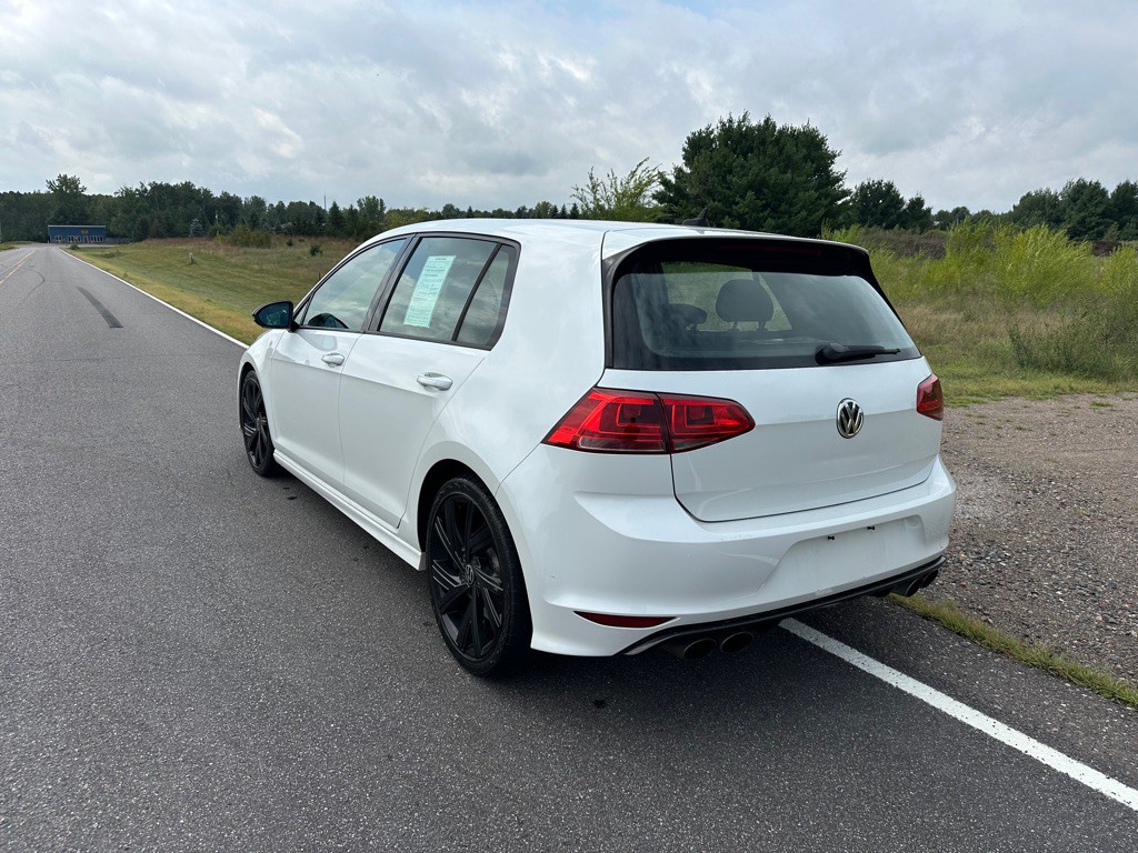 2016 Volkswagen Golf Image 3