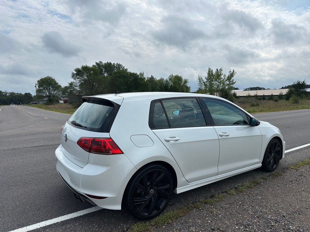 2016 Volkswagen Golf Image 5