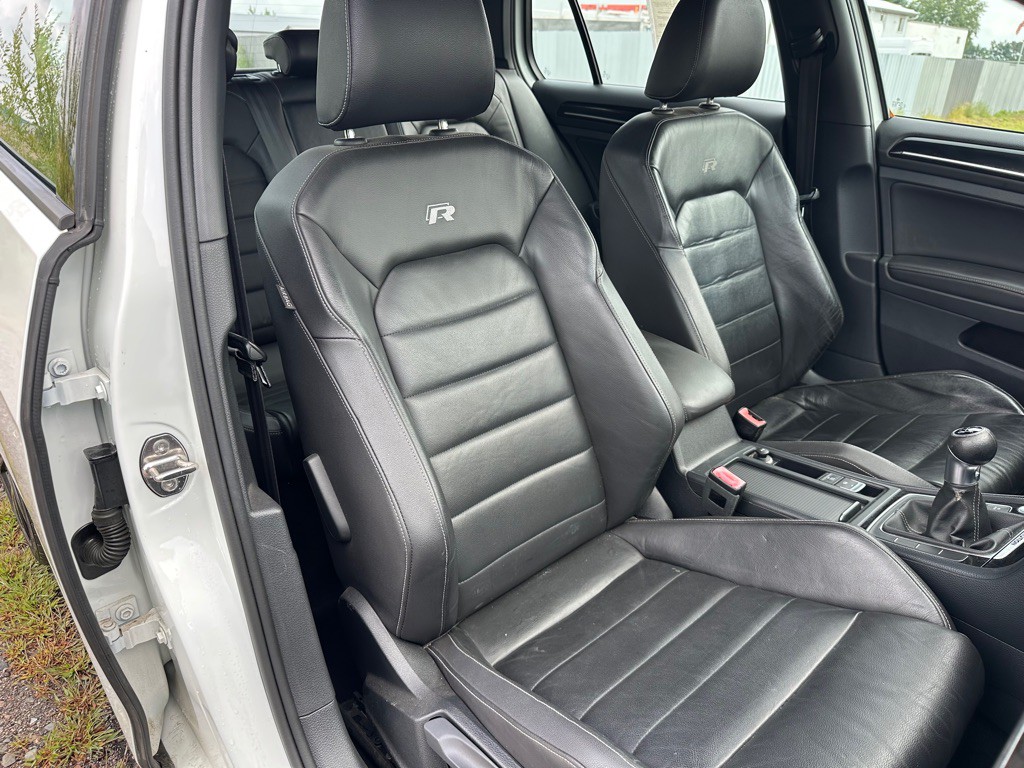 2016 Volkswagen Golf Image 9