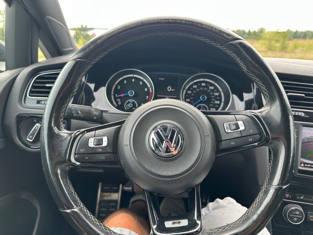 2016 Volkswagen Golf Image 14