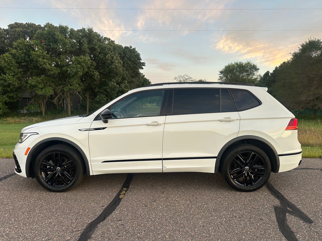 2022 Volkswagen Tiguan Image 2