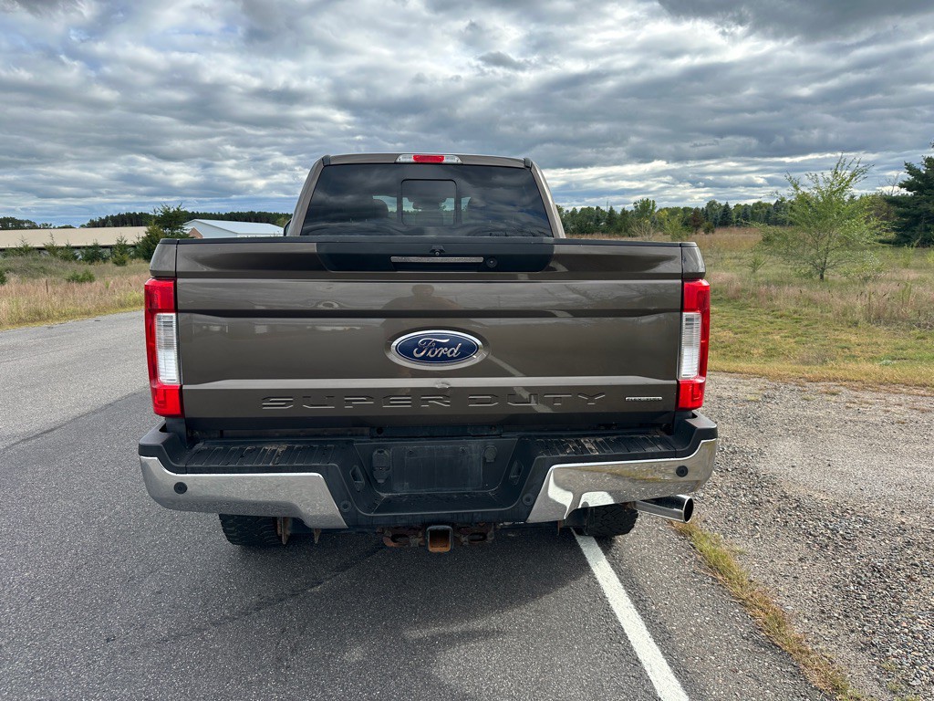 2017 Ford F-250 Image 4
