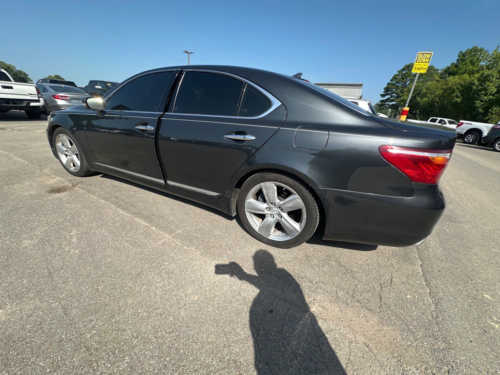 2011 Lexus LS Image 6