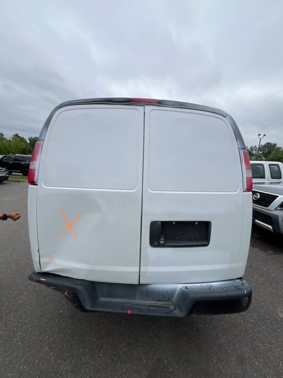 2019 Chevrolet Express Image 4