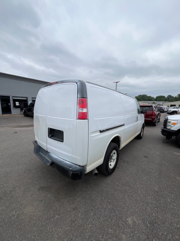 2019 Chevrolet Express Image 5
