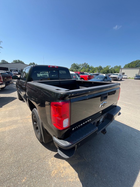 2017 Chevrolet Silverado 1500 Image 3