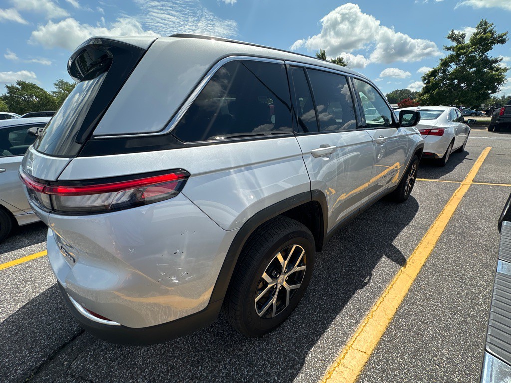 2024 Jeep Grand Cherokee Image 4