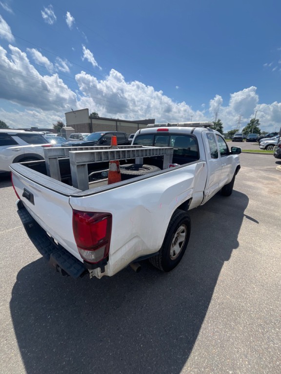 2018 Toyota Tacoma Image 5