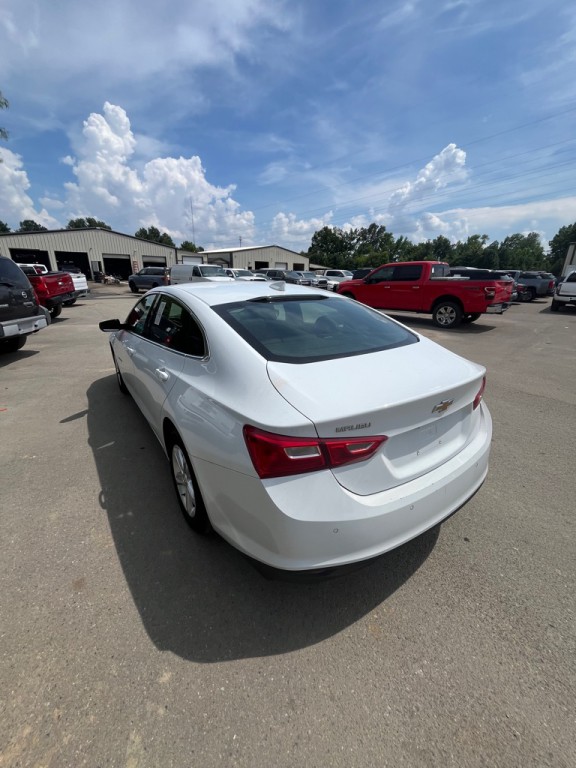 2023 Chevrolet Malibu Image 3