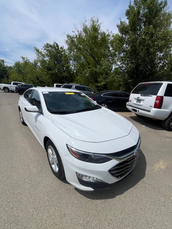 2023 Chevrolet Malibu Image 4