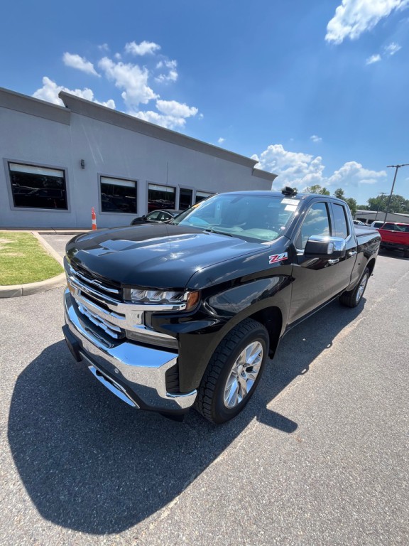 2019 Chevrolet Silverado 1500 Image 2