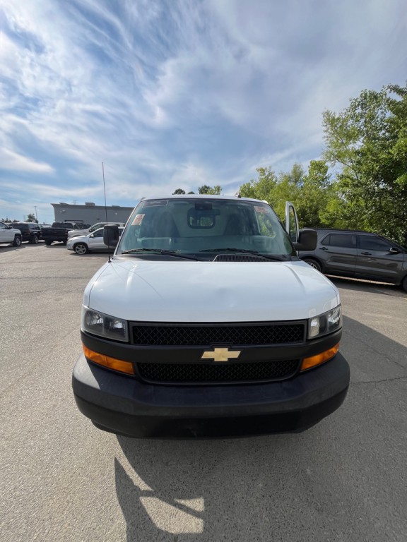 2019 Chevrolet Express Image 1