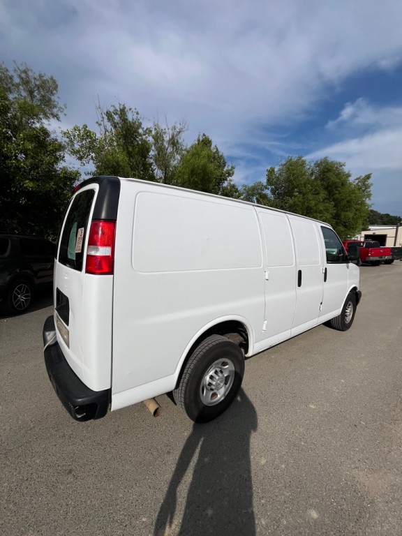 2019 Chevrolet Express Image 5