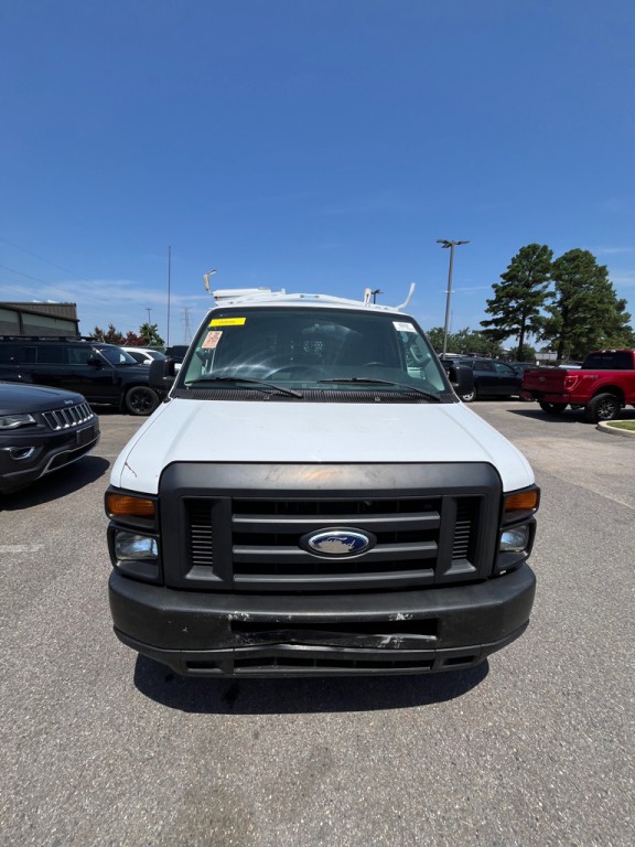 2014 Ford Econoline Image 2